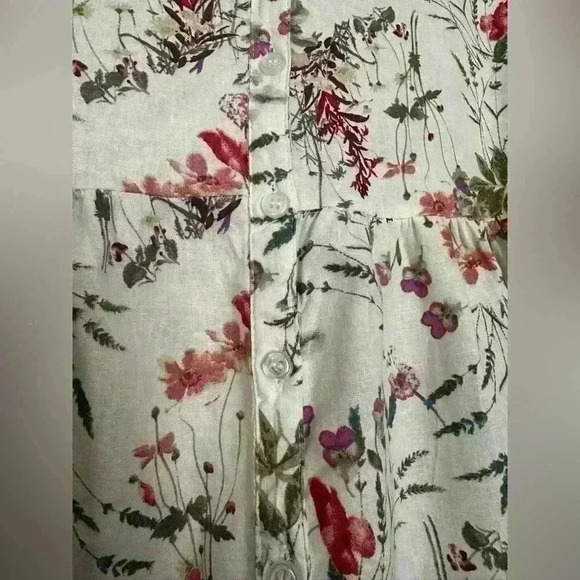 Jones New York Floral Hi-low Hem Blouse (50) - Picture 4 of 8